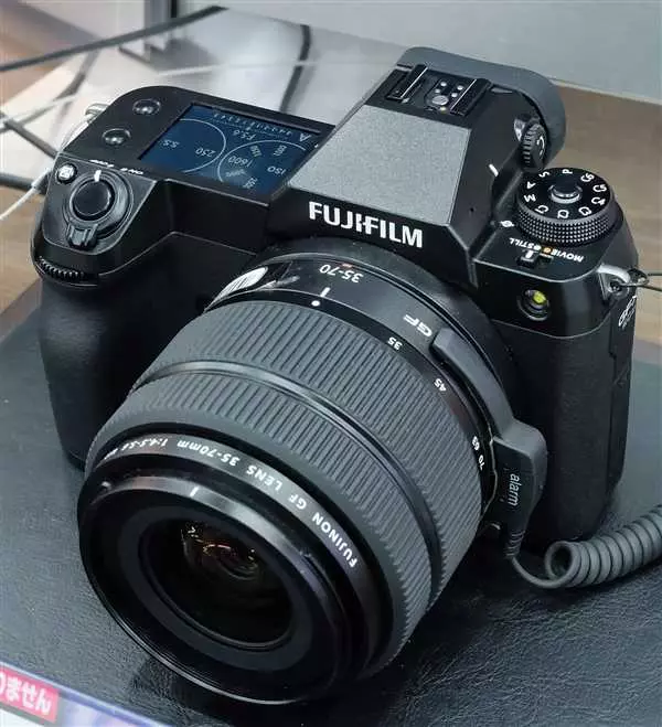 Fujifilm GFX 50S II - лучшая камера формата GFX!