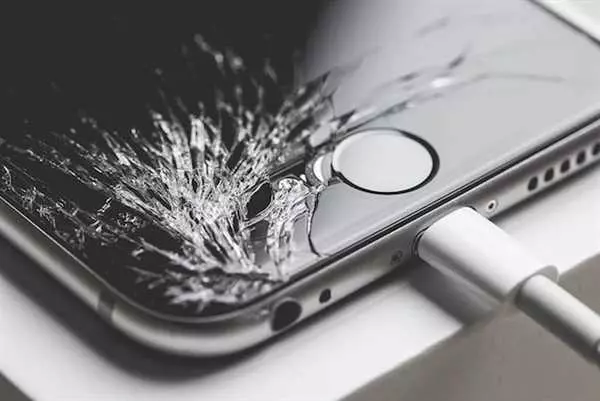 Сломанный iPhone: причины и способы решения проблемы